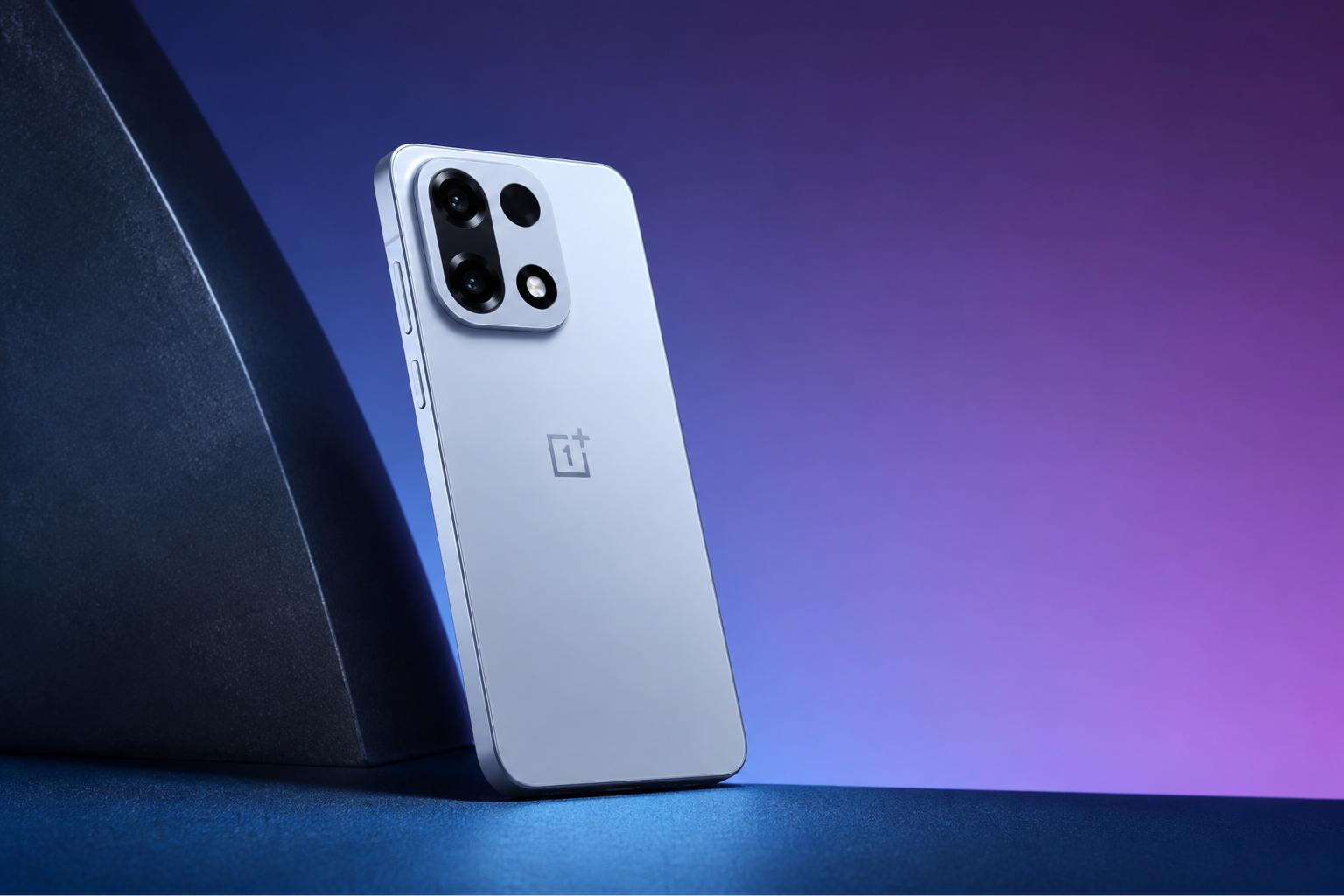 OnePlus 15R 5G प्रीमियम डिजाइन के साथ दमदार 5G स्मार्टफोन